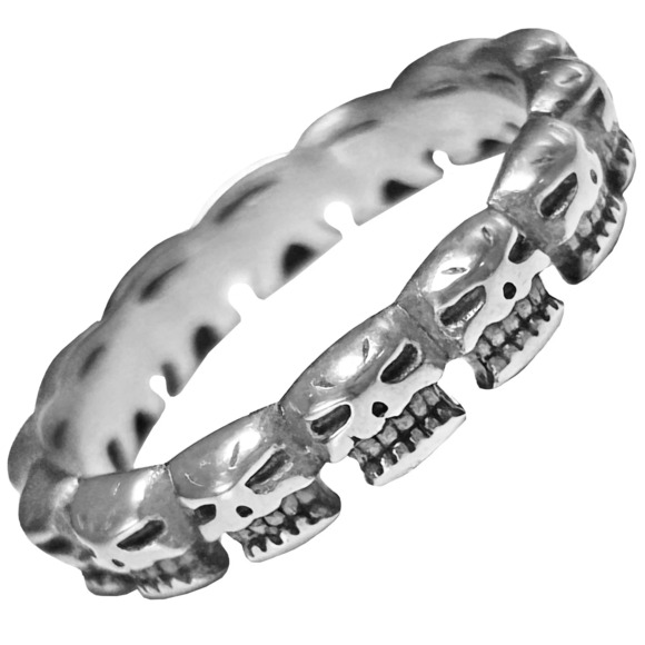 Size 8 Stainless Steel Skull Heads Ring RSRN-748 - Picture 1 of 1